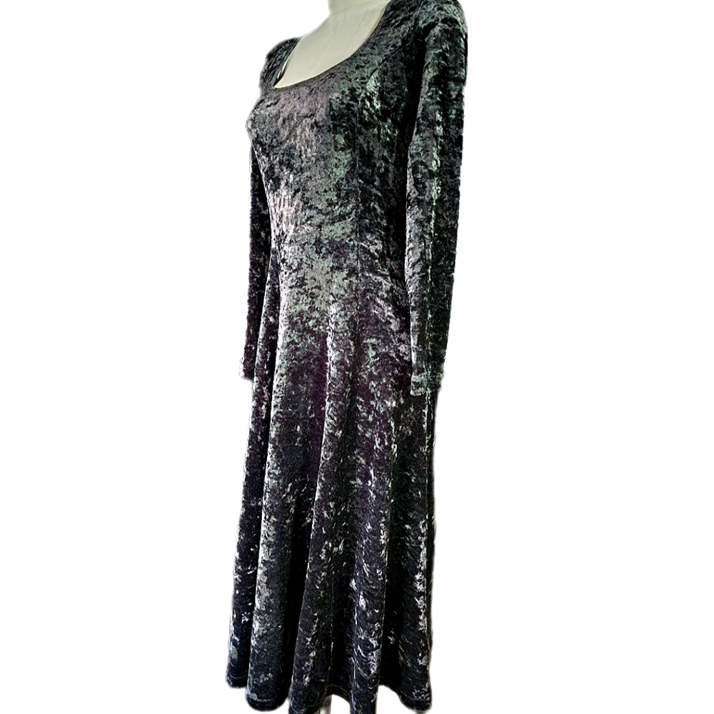 Vintage 80s 90s Goth 🦇 Crushed Black Velvet Long Sleeve Witchy Vampy Dress